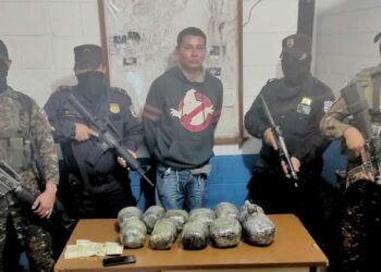 PNC captura a sujeto que transportaba 11 libras de marihuana en la terminal de Soyapango
