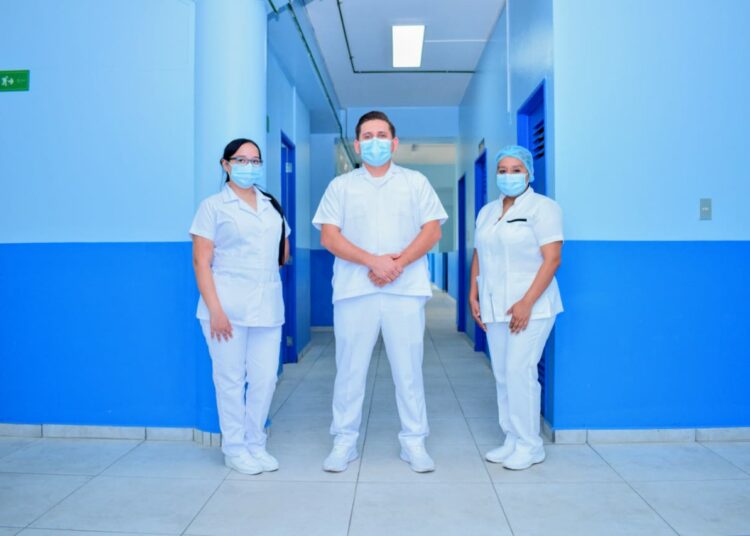 Salud inaugura nuevas áreas para los servicios de Medicina Interna y Bienestar Magisterial en el Hospital Saldaña