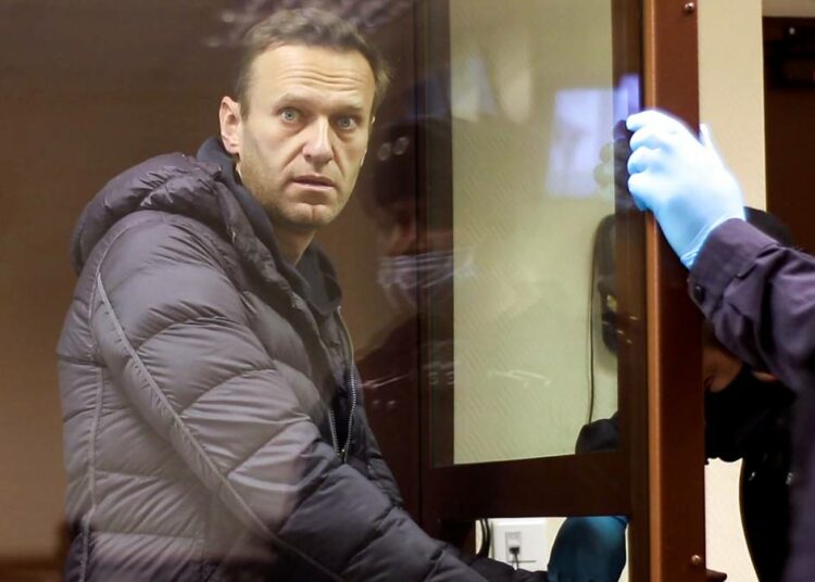 Autoridades penitenciarias rusas trasladaron al opositor Alexei Navalny a un hospital