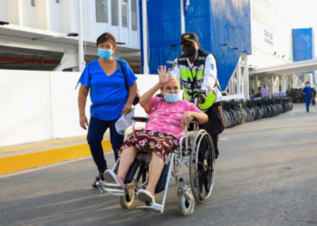 El Salvador superó ayer los 50 mil vacunados diarios, Salud continúa este jueves aplicando la dosis