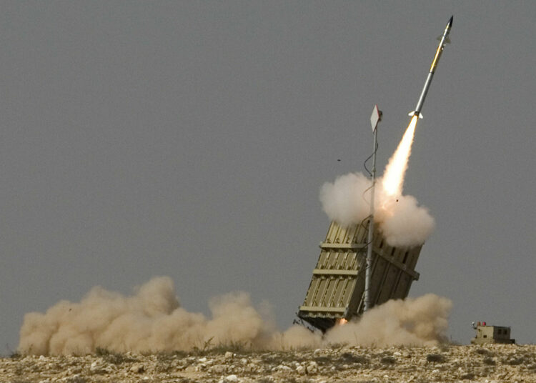 Un misil disparado desde Siria cayó cerca de un centro de investigación nuclear en Israel