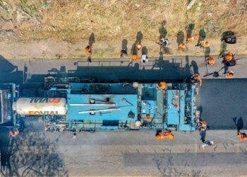 Ministro de Obras Públicas verifica avances del proyecto de conectividad vial en la carretera a Santa Ana