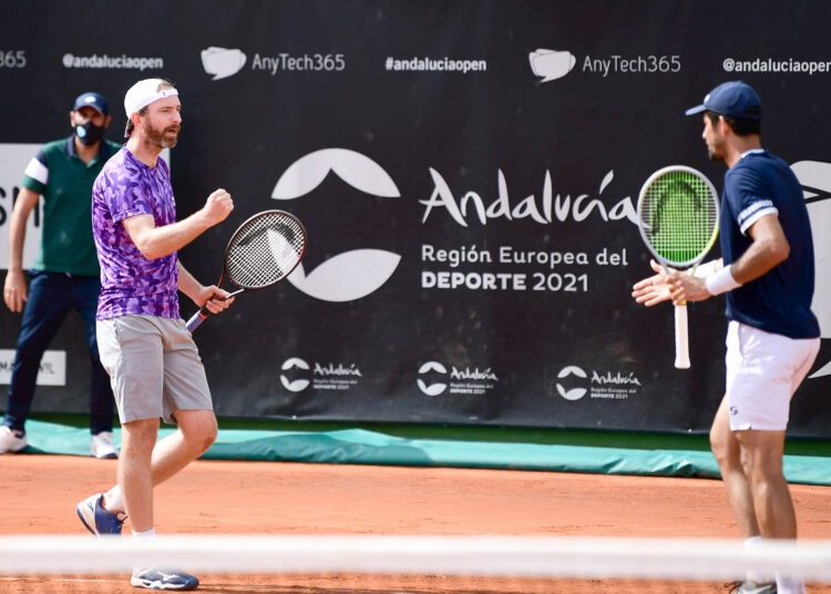 Rafael Arévalo y Matwé Middelkoop avanzan a los cuartos de final del ATP 250 de Marbella