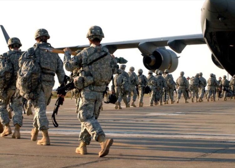 EE.UU. y la OTAN comienzan la retirada de sus tropas de varias bases en Afganistán