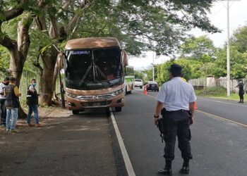 VMT sanciona a conductores de buses por incrementar tarifa de pasaje en el oriente del país