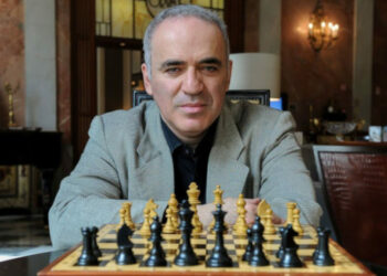 Garry Kasparov lanza su red social de ajedrez con cursos y guías personalizadas