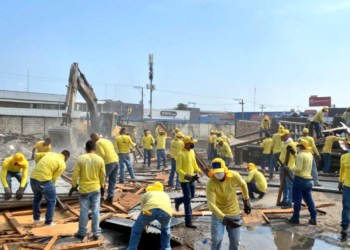 Privados de Libertad continúan apoyando en la limpieza de escombros de incendio en San Miguel