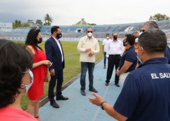 Centro Caribe Sport conoció escenarios deportivos salvadoreños