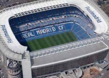 Real Madrid mostró en un video cómo colocaron una pieza de 800 toneladas para el techo retráctil del estadio Santiago Bernabéu