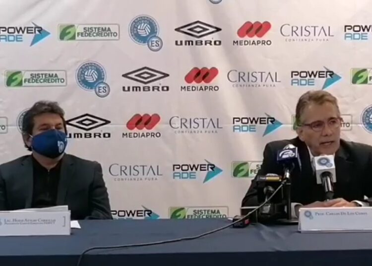 Carlos de los Cobos deja de ser el DT de la selección salvadoreña de fútbol