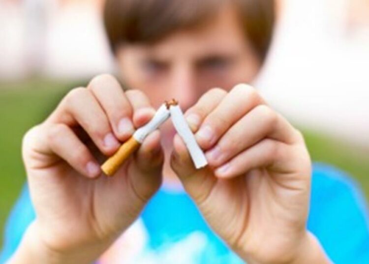Nueva Zelanda estudia prohibir la venta de cigarrillos a las personas nacidas después de 2004 para crear una nación «libre de humo»