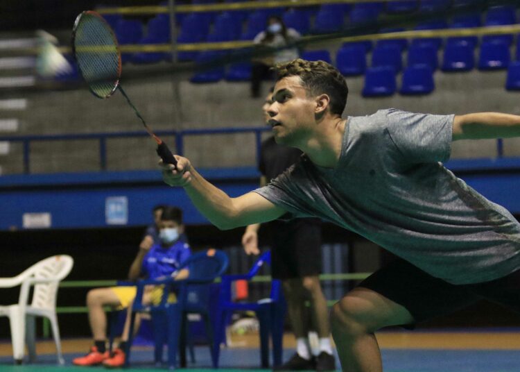 El badmintonista salvadoreño Uriel Canjura mantiene intacto su sueño de clasificar a Juegos Olímpicos