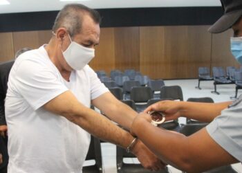 Condenan a dirigente de asociación de vendedores, Vicente Ramírez y pandilleros por extorsión a vendedores del centro de San Salvador