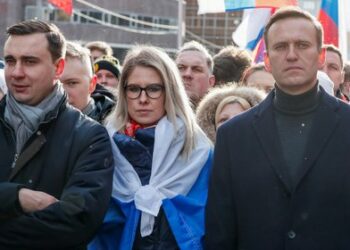 Policía rusa detiene a importantes aliados de Navalny antes de protestas