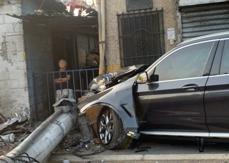 Se reportan 2 personas lesionadas en accidente sobre carretera Panamericana