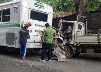 Grave accidente en carretera a Usulután deja 5 lesionados