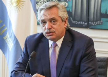Presidente de Argentina da positivo a COVID-19