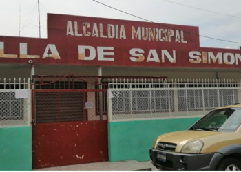 Alcaldía del FMLN y alcaldía de ARENA tienen más de cinco meses de no pagarles el sueldo a sus empleados, en Morazán