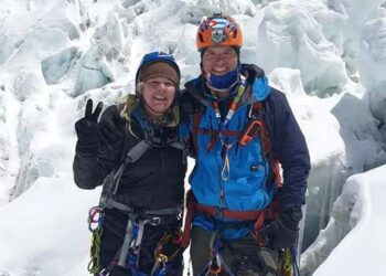 Alfa Karina Arrué continúa su ruta a conquistar el Everest