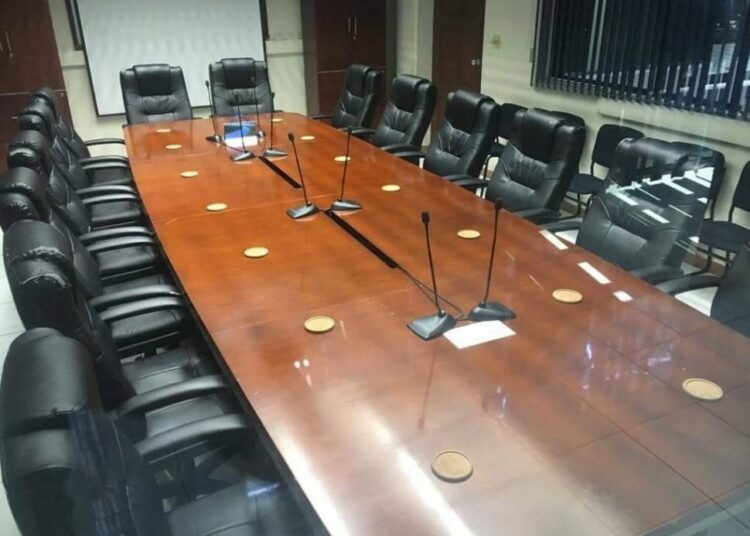 Se suspenden comisiones en la Asamblea debido a ausencia de diputados