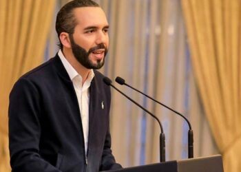 Presidente Bukele da gracias a Dios por no haber escuchado la propuesta de construir hospital móvil para enfermos de COVID-19