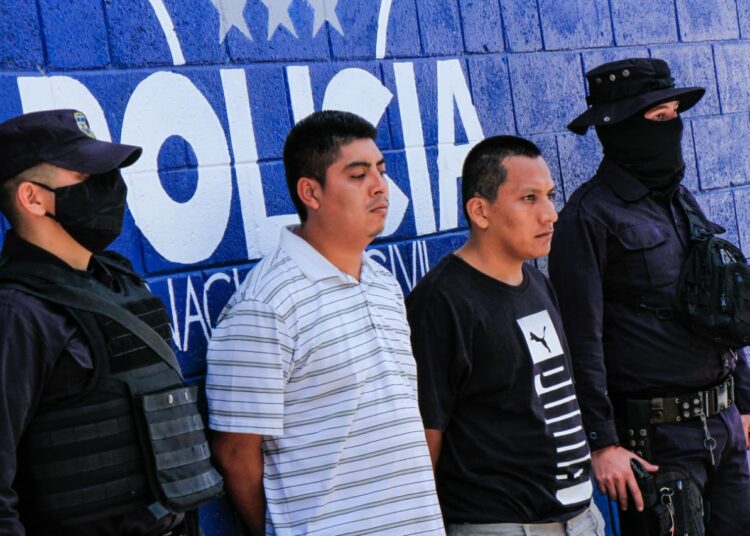 PNC captura a dos peligrosos palabreros de la MS en Ayutuxtepeque