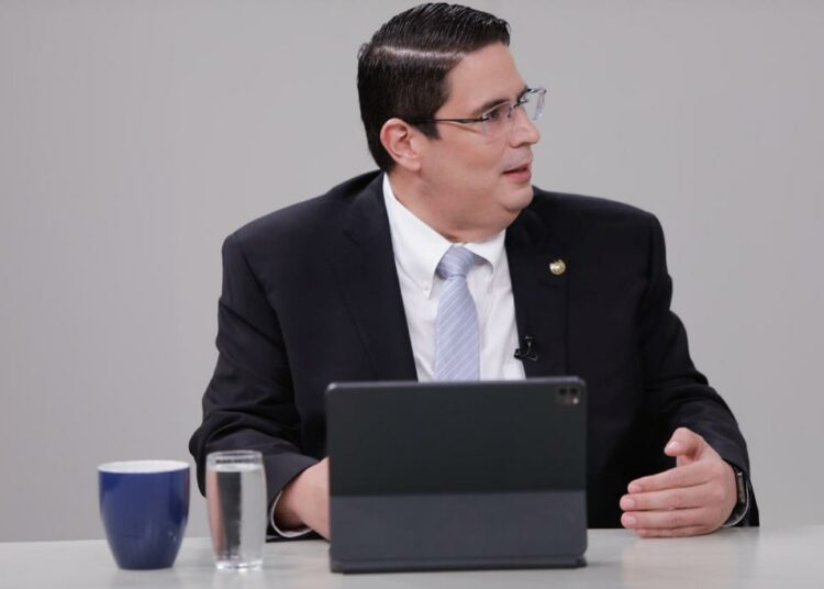 Presidente de CEL: «Este consorcio alemán y salvadoreño es experto en este tema de tratamiento de aguas residuales y energía»