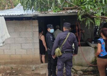 Hombre mata a su expareja sentimental frente a sus hijos en Cojutepeque y luego se suicida