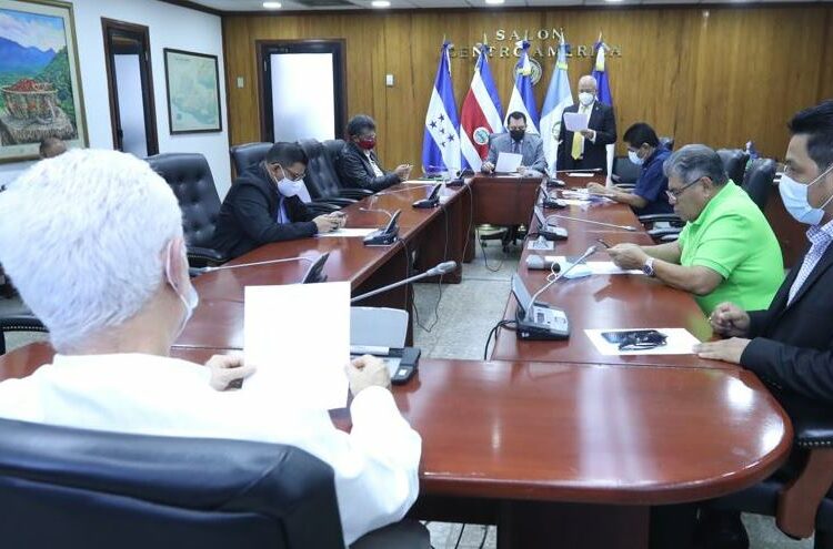 Diputados buscan aprobar leyes a última hora faltando 2 semanas para concluir su mandato