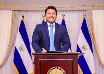 David Martínez es juramentado como nuevo ministro de Agricultura y Ganadería