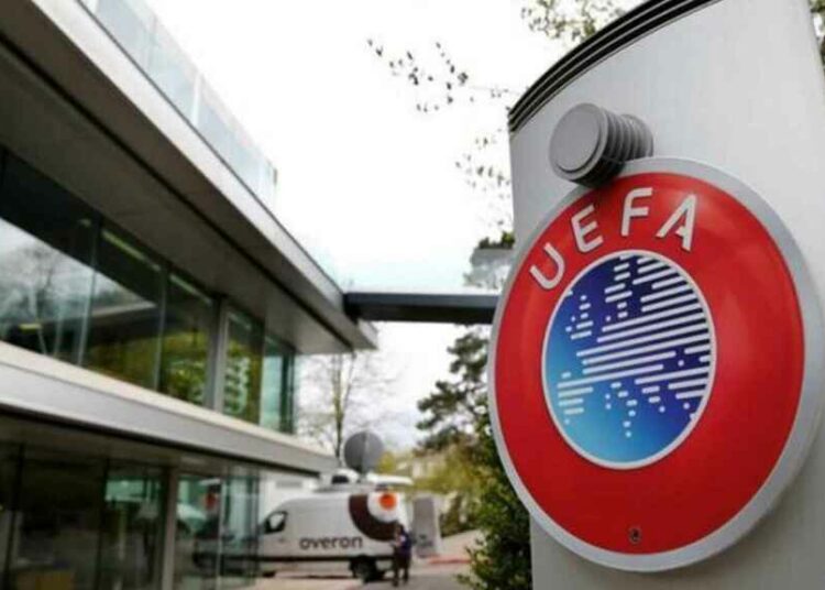 Severo castigo de la UEFA, la FIFA y las federaciones a las potencias de Europa que decidan formar parte del “cínico proyecto” de la Superliga