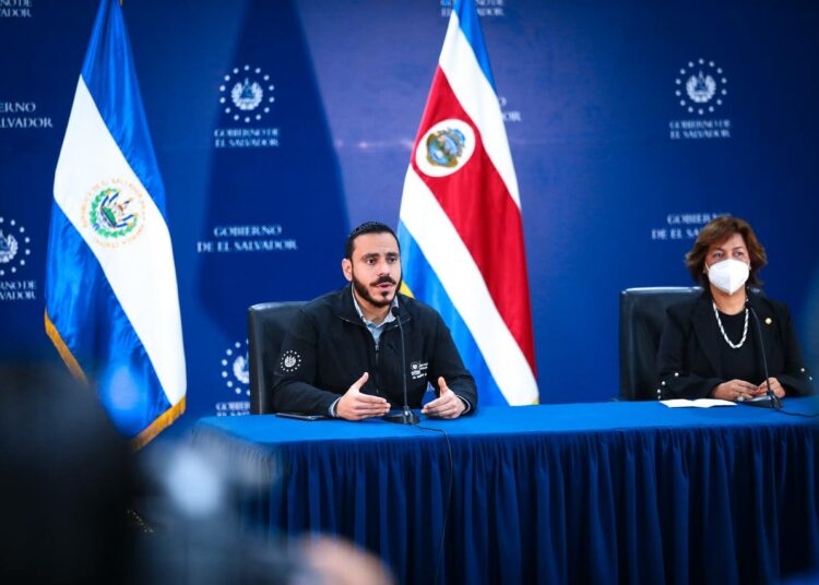 Gobierno de El Salvador hace donación de insumos médicos a Costa Rica