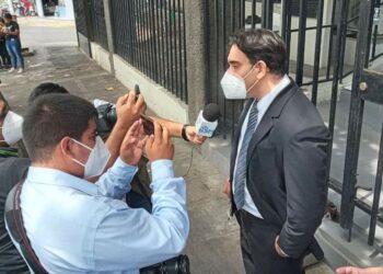 Juez declara sobreseimiento provisional a comunicador Eduardo Barahona, acusado de estafa