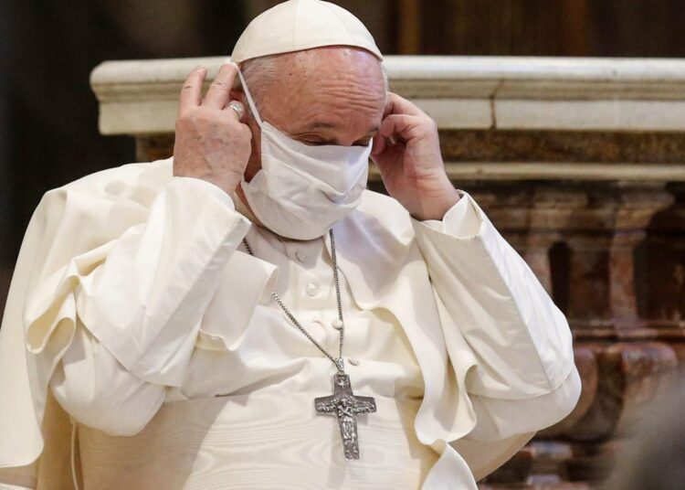 El papa Francisco pidió que se superen los retrasos en la distribución de las vacunas y se compartan con los países pobres
