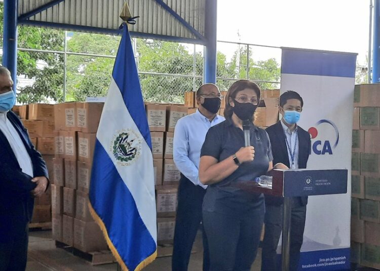 MINED inicia entrega de más de 3 millones de libros para estudiantes del sector público y privado del país