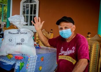 San Juan Talpa se beneficia con entrega de paquetes alimentarios de parte del Gobierno