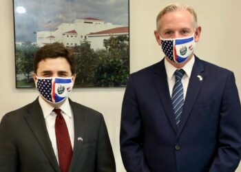 Enviado Especial de los Estados Unidos llega a El Salvador para abordar importantes temas regionales