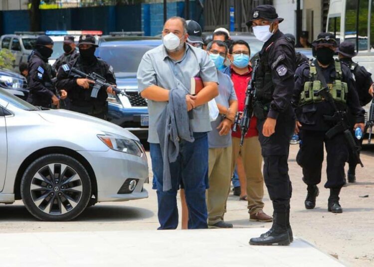 Juzgado envía a prisión a alcalde Hirezi y exdiputados del FMLN