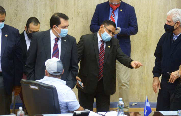 Piden embargar bienes de diputados de Junta Directiva de la Asamblea Legislativa