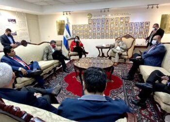 Arena, FMLN y Parker juramentan en última sesión plenaria a magistrados suplentes de la Corte de Cuentas