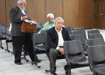 Lunes irá a audiencia exministro de Salud Guillermo Maza por negociaciones ilícitas