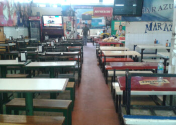 Bomberos verifican conato de incendio en un comedor del mercadito de Merliot