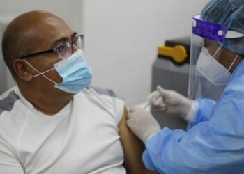 Gobierno llama a población para vacunarse contra el COVID-19: «Todos son candidatos a ponerse la vacuna»