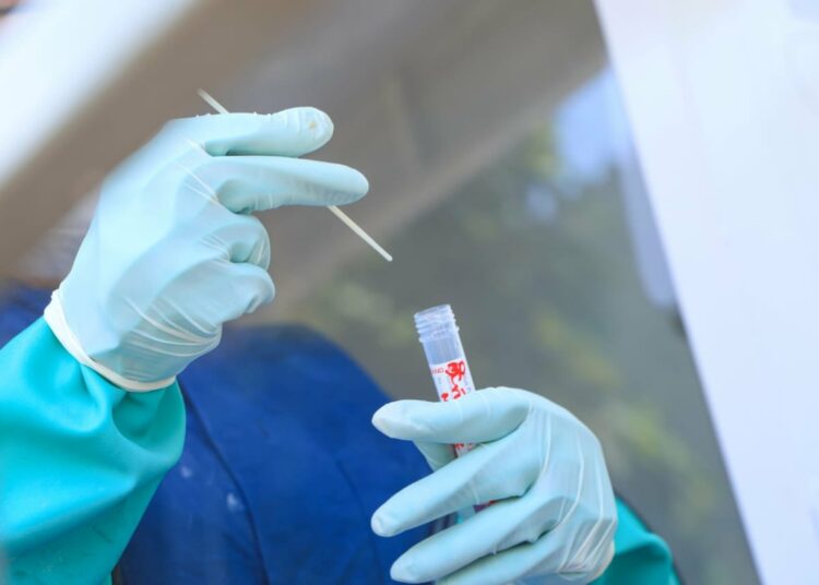 Ministerio de Salud realiza pruebas Covid-19 en La Paz