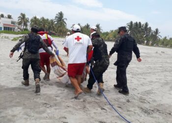 Recuperan cuerpo de joven desaparecido en playa Los Blancos, La Paz