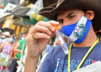 Se llevan a cabo 1,000 pruebas para detectar COVID-19 en Sensuntepeque, Cabañas