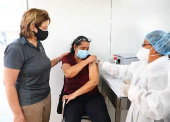 El 73.27% de los docentes del sector público han sido vacunados contra el COVID-19