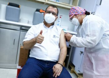 Más del 95% de los trabajadores del ISSS se ha vacunado contra el COVID-19