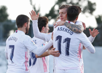 Real Madrid triunfó y sigue al acecho del Atlético