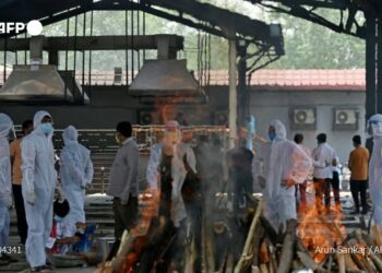 La India supera los 25 millones de casos de coronavirus con récord de muertes